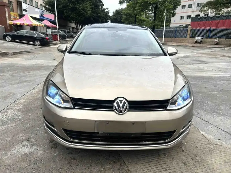 Vehicle photo 2