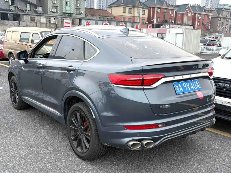 Vehicle photo 3
