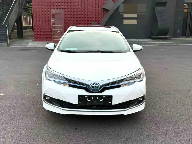 Vehicle photo 2