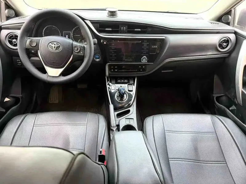 Vehicle photo 7