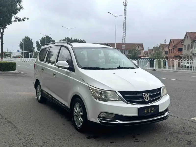 Vehicle photo 2