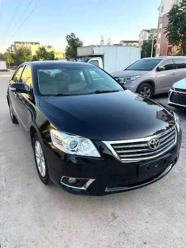 Vehicle photo 2