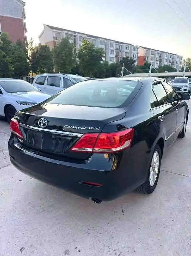 Vehicle photo 5