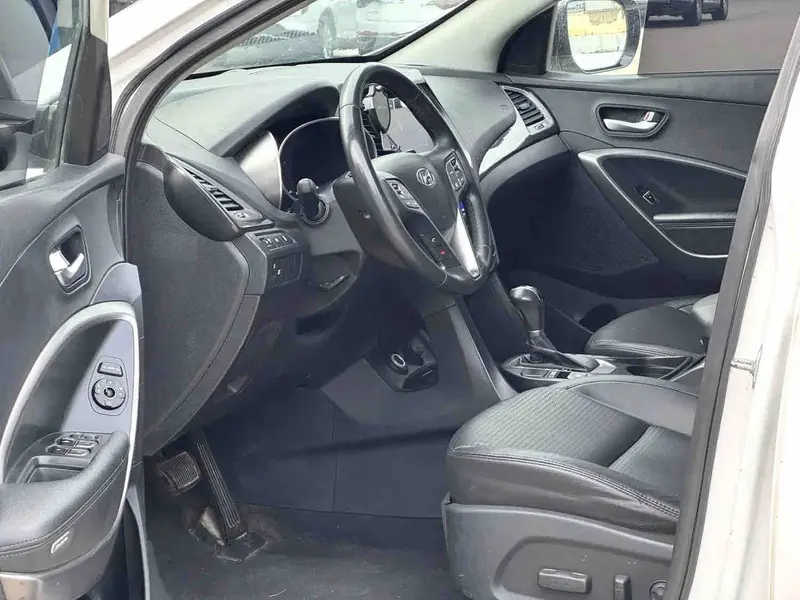 Vehicle photo 8