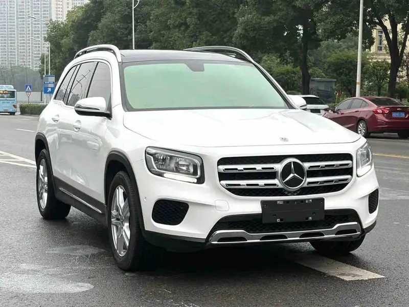 Vehicle photo 15