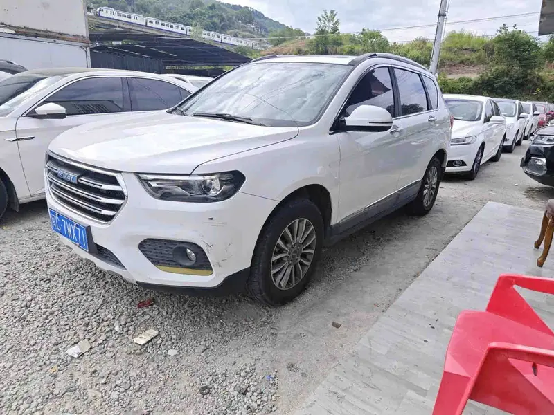 Vehicle photo 1