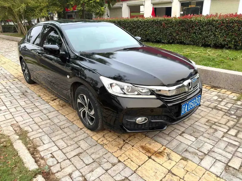Vehicle photo 2