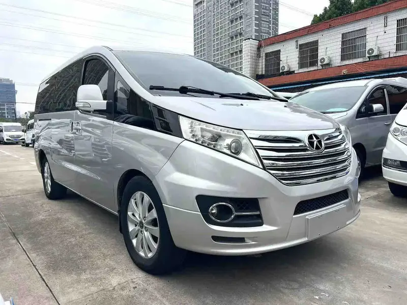 Vehicle photo 3