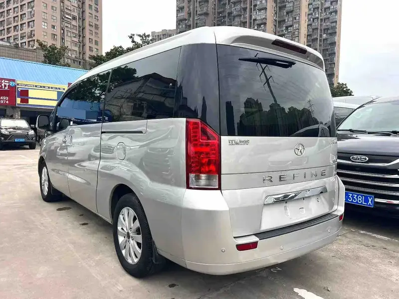 Vehicle photo 6