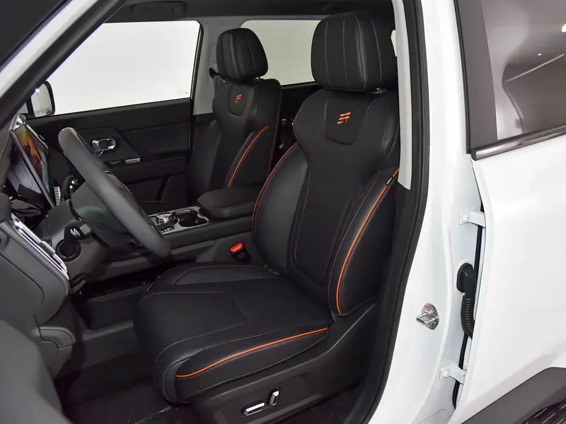 Vehicle photo 9