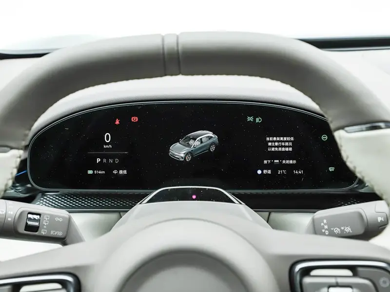 Vehicle photo 11