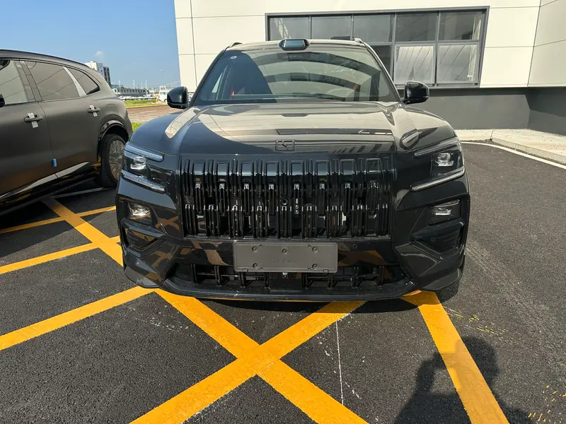 Vehicle photo 3