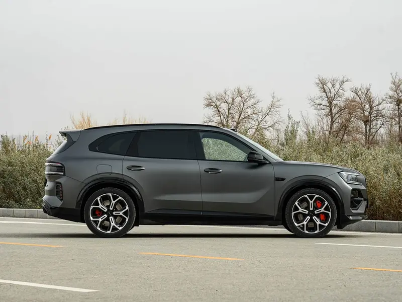 Vehicle photo 3