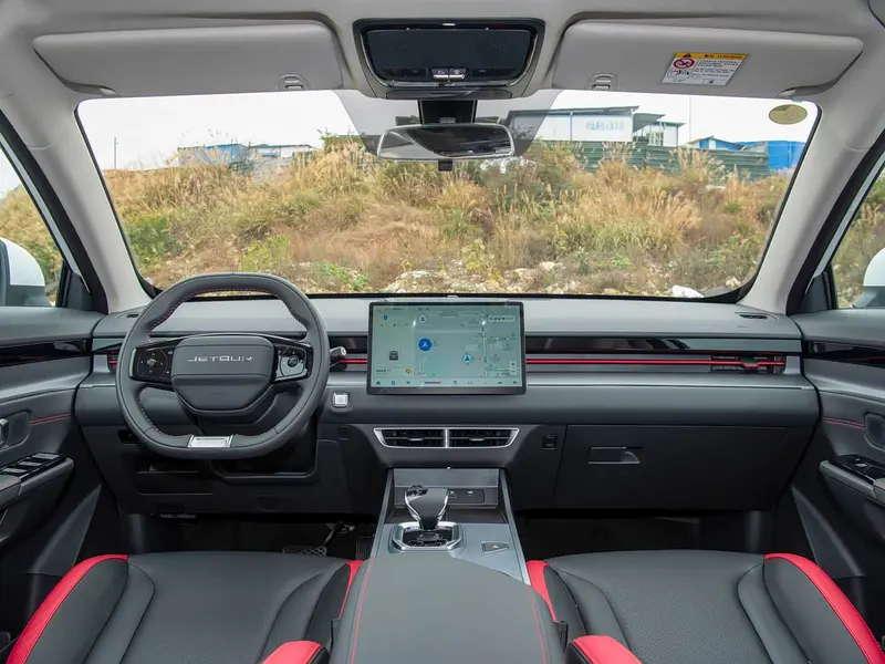 Vehicle photo 8