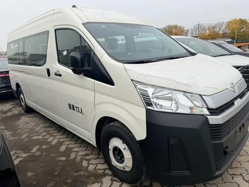 Vehicle photo 2