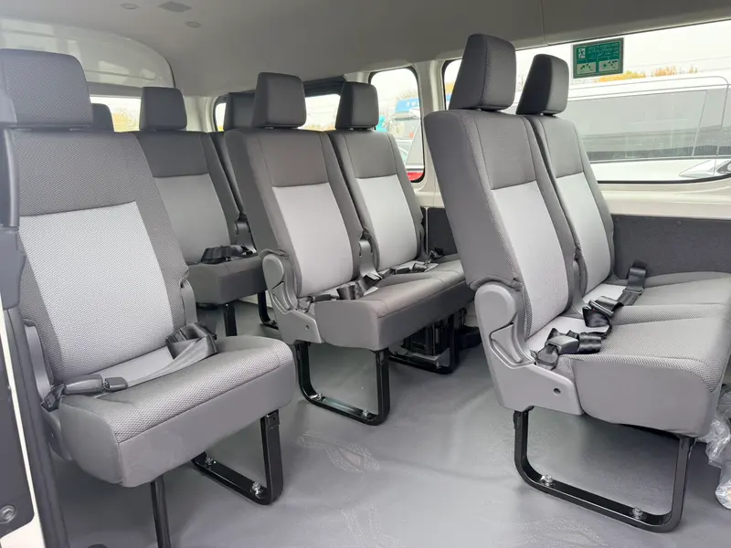 Vehicle photo 4