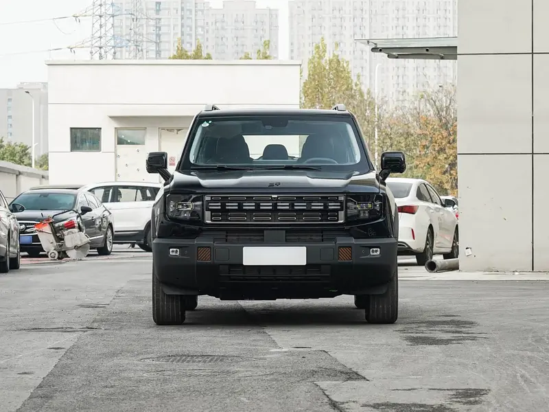 Vehicle photo 3