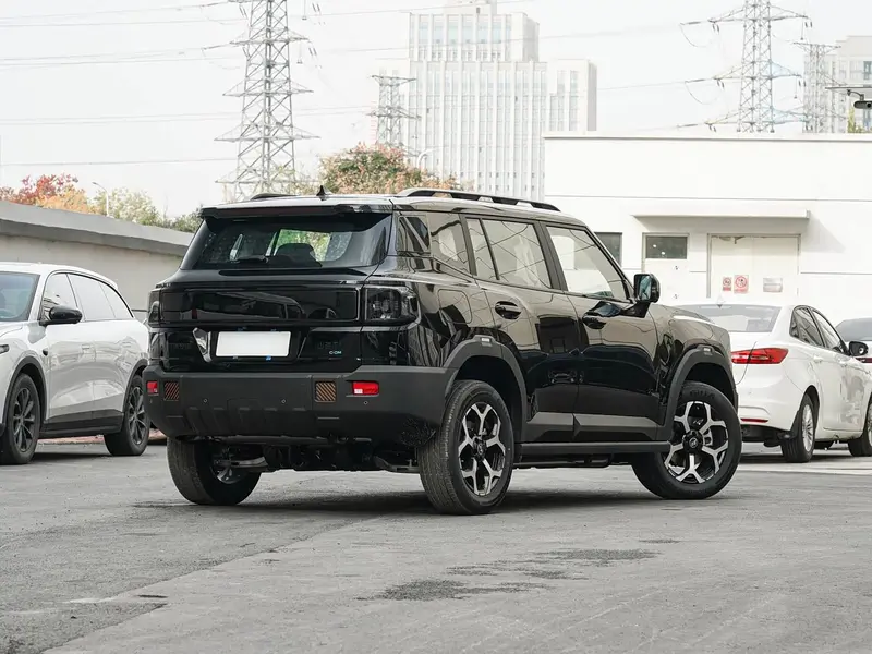 Vehicle photo 6