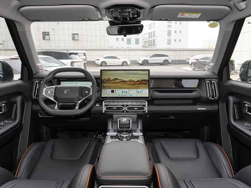 Vehicle photo 8