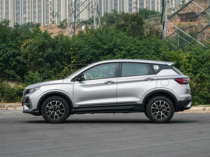 Vehicle photo 3