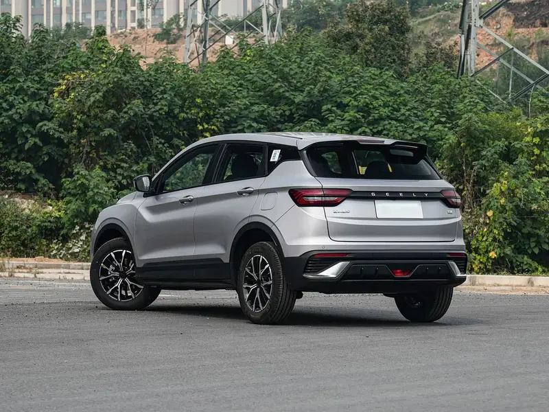 Vehicle photo 5