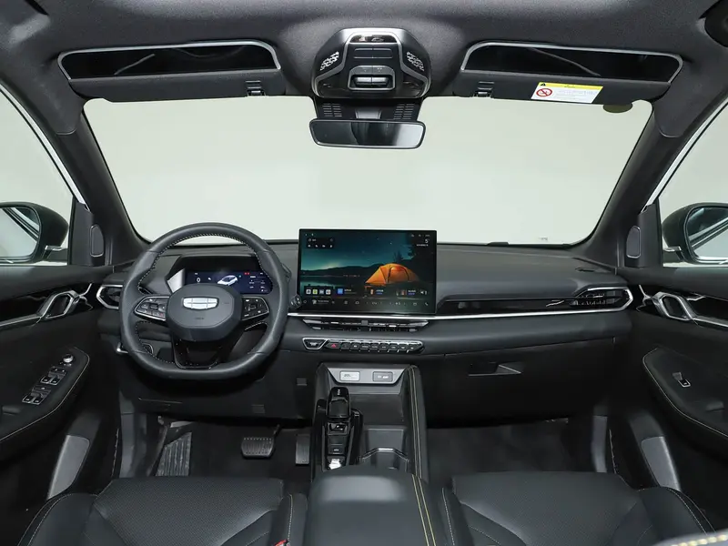 Vehicle photo 8