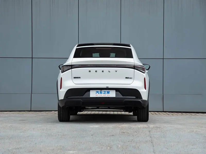 Vehicle photo 7